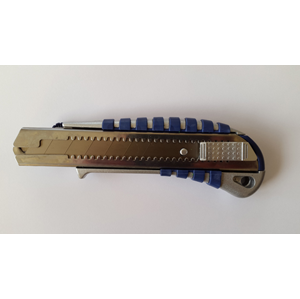 DEN BRAVEN - Nůž odlamovací 25mm EXCELENT pro sádrokartonáře N226 (N226)